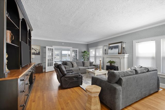 2701 S University Drive, Fort Worth, TX 76109