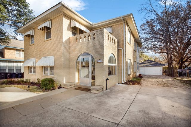 2701 S University Drive, Fort Worth, TX 76109