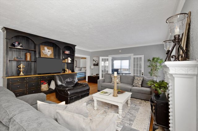 2701 S University Drive, Fort Worth, TX 76109