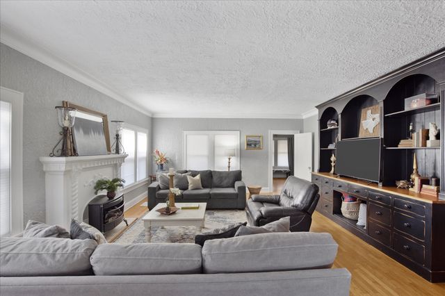 2701 S University Drive, Fort Worth, TX 76109