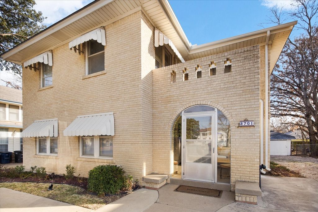 2701 S University Drive, Fort Worth, TX 76109