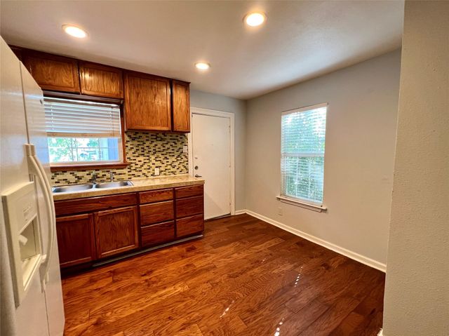 609 W Odell ST, Austin, TX 78752