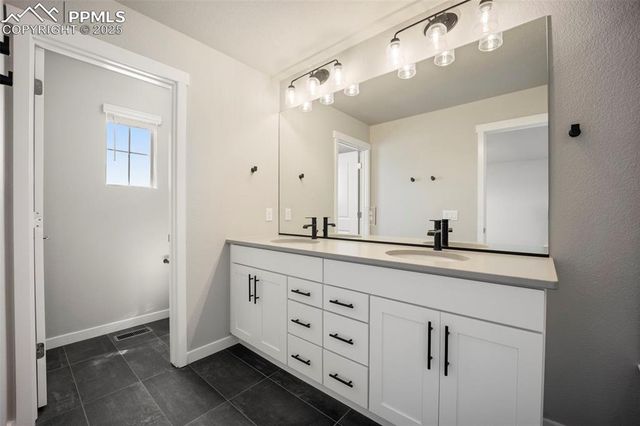 9258 Kurie Mine Lane, Colorado Springs, CO 80908