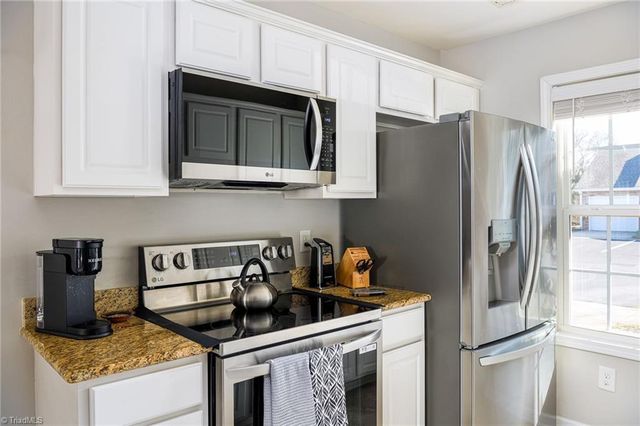 3118 Hyde Place Circle, Winston-salem, NC 27103