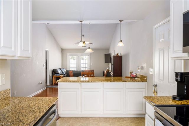 3118 Hyde Place Circle, Winston-salem, NC 27103