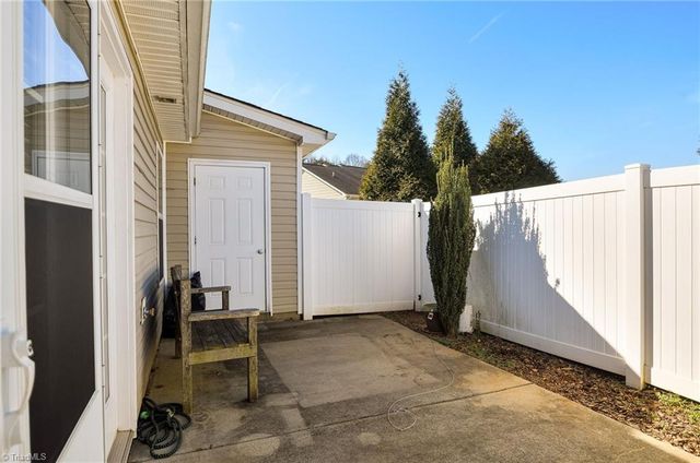 3118 Hyde Place Circle, Winston-salem, NC 27103