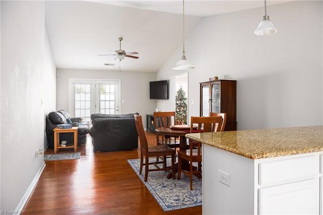 3118 Hyde Place Circle, Winston-salem, NC 27103