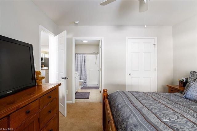 3118 Hyde Place Circle, Winston-salem, NC 27103