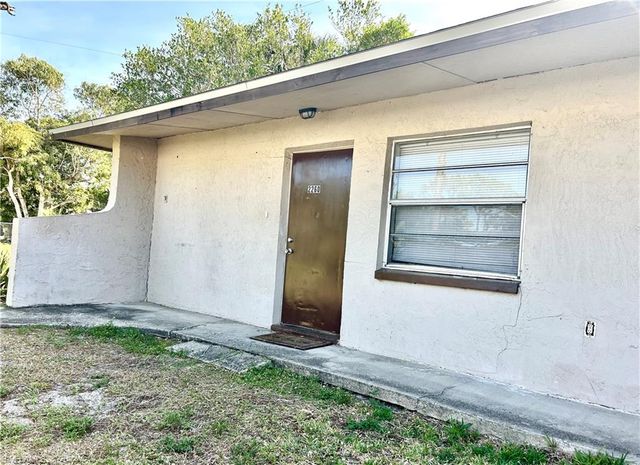 2262 Stella ST, Fort Myers, FL 33901