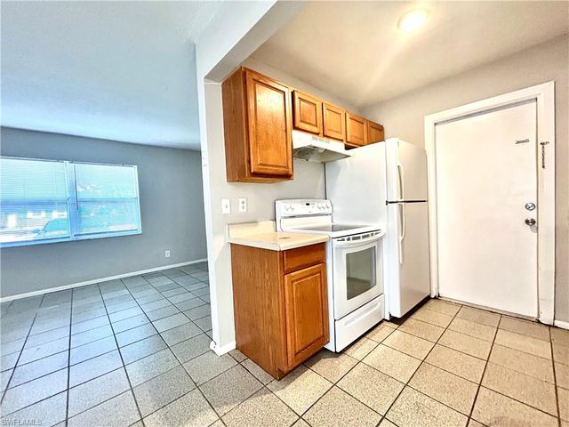 2262 Stella ST, Fort Myers, FL 33901