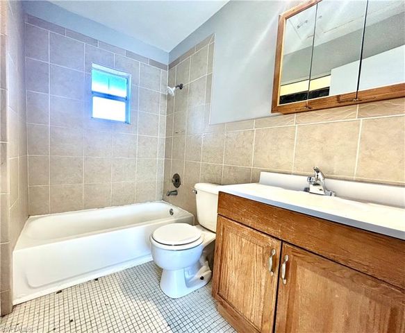 2262 Stella ST, Fort Myers, FL 33901