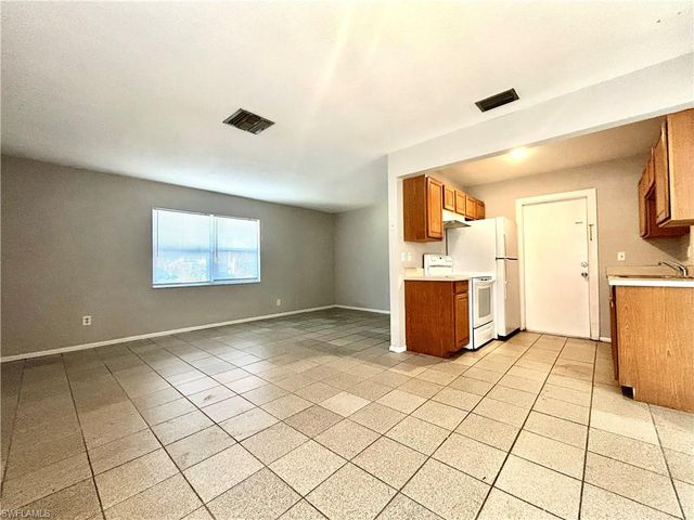 2262 Stella ST, Fort Myers, FL 33901