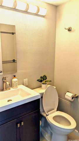 1456 Thurston Avenue A801, Honolulu, HI 96822