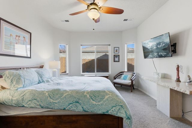 5827 Fossil Road NW, Albuquerque, NM 87114