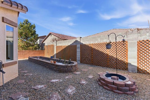 5827 Fossil Road NW, Albuquerque, NM 87114