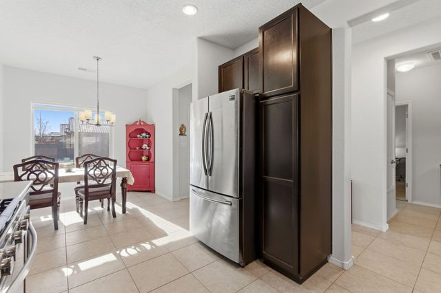 5827 Fossil Road NW, Albuquerque, NM 87114