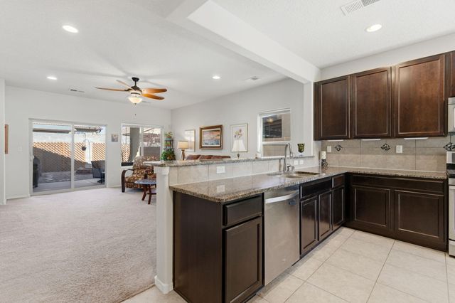 5827 Fossil Road NW, Albuquerque, NM 87114