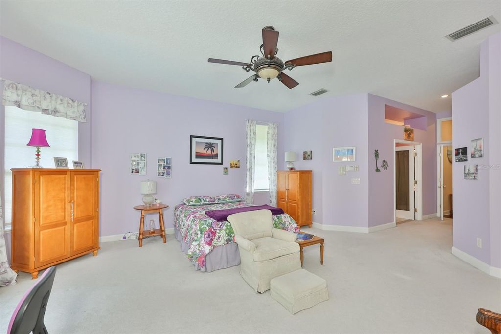 Image 22 of property listing at 2901 ZAHARIAS DRIVE, Orlando, FL 32837