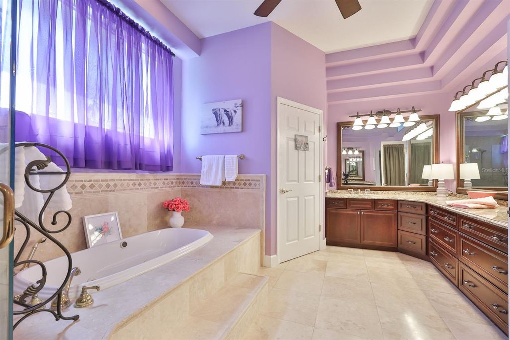 Image 23 of property listing at 2901 ZAHARIAS DRIVE, Orlando, FL 32837