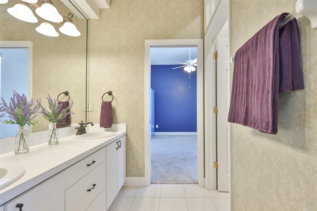 Image 27 of property listing at 2901 ZAHARIAS DRIVE, Orlando, FL 32837