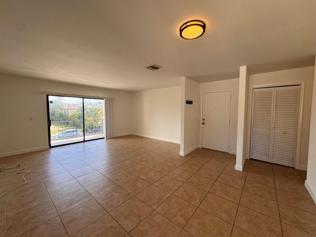 125 S Palmway Avenue 4, Lake Worth Beach, FL 33460