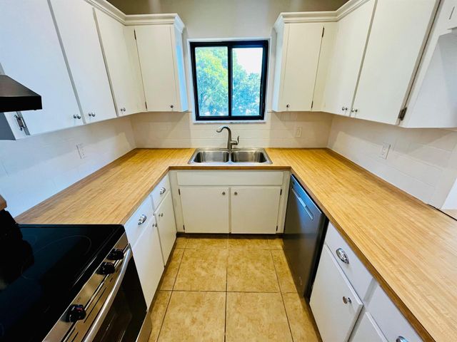 125 S Palmway Avenue 4, Lake Worth Beach, FL 33460