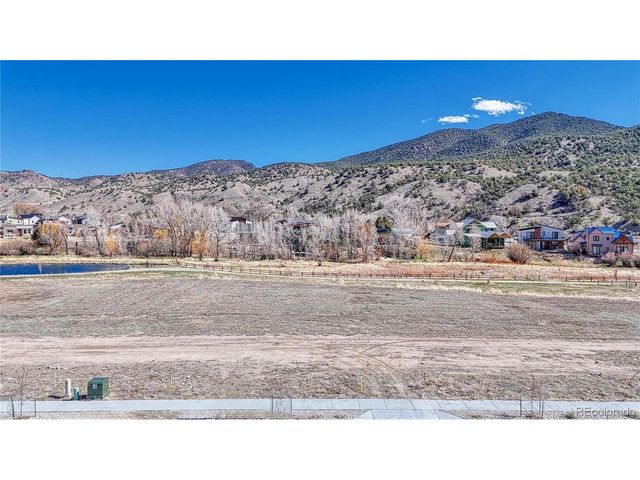 236 Southside Loop, Salida, CO 81201