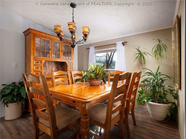 120 Whittbury Lane, Red House, WV 25168