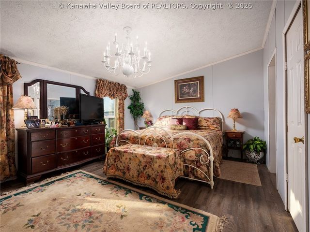 120 Whittbury Lane, Red House, WV 25168