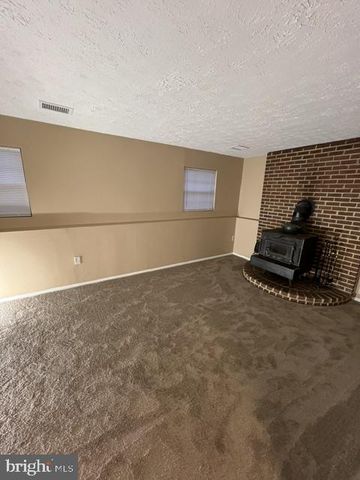 16124 INDUS DR, Woodbridge, VA 22191