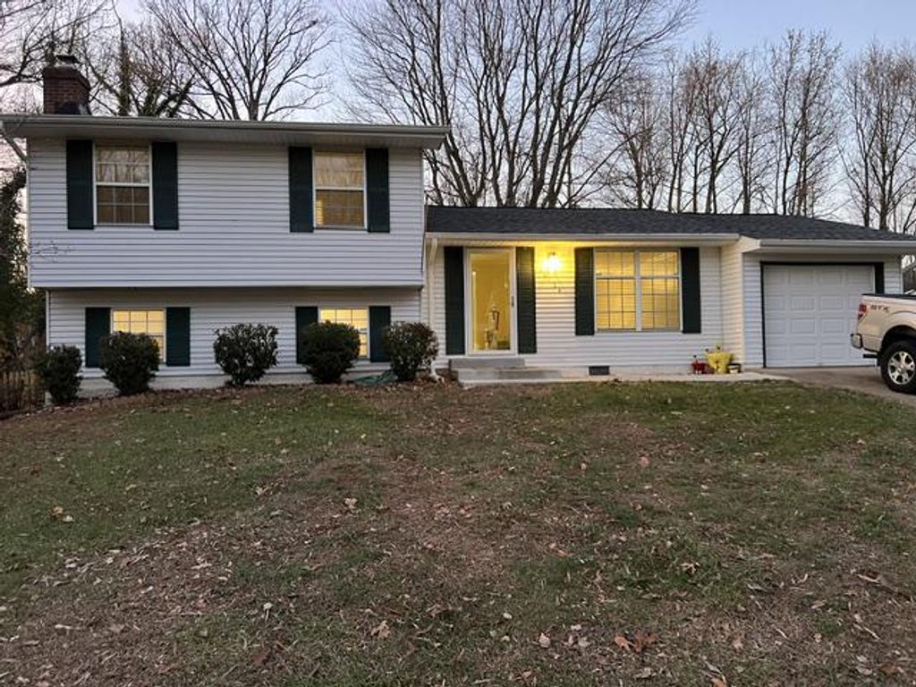 16124 INDUS DR, Woodbridge, VA 22191