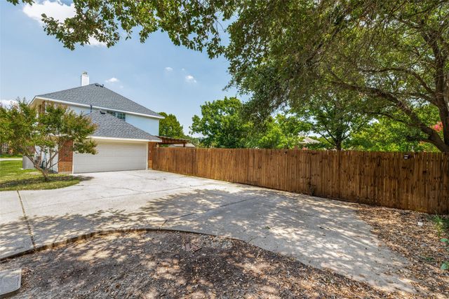 712 Rolling Hills Drive, Allen, TX 75002