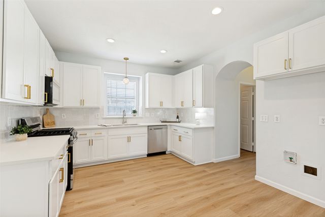 712 Rolling Hills Drive, Allen, TX 75002
