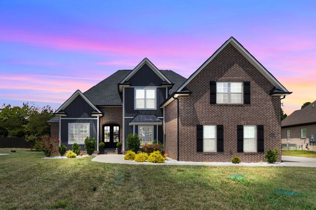 2614 Holly Springs Dr, Murfreesboro, TN 37128