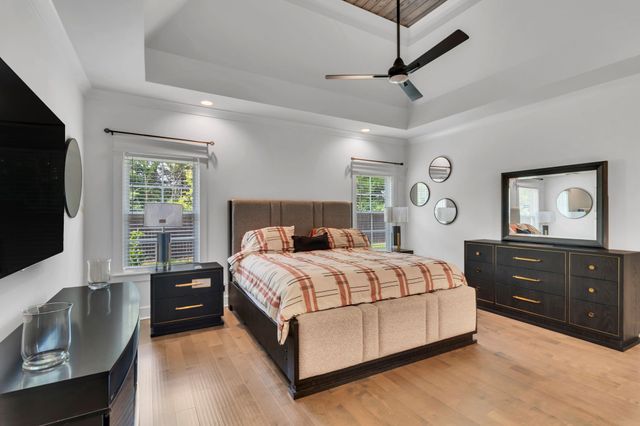 2614 Holly Springs Dr, Murfreesboro, TN 37128