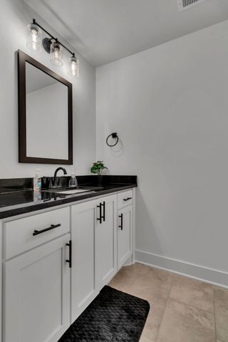 2614 Holly Springs Dr, Murfreesboro, TN 37128