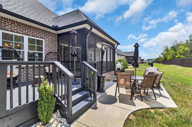 2614 Holly Springs Dr, Murfreesboro, TN 37128