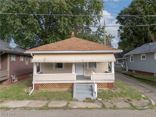 1328 Struble Avenue NE, Canton, OH 44705