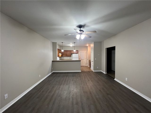 3014 SE J Street 20, Bentonville, AR 72712