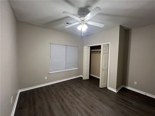 3014 SE J Street 20, Bentonville, AR 72712