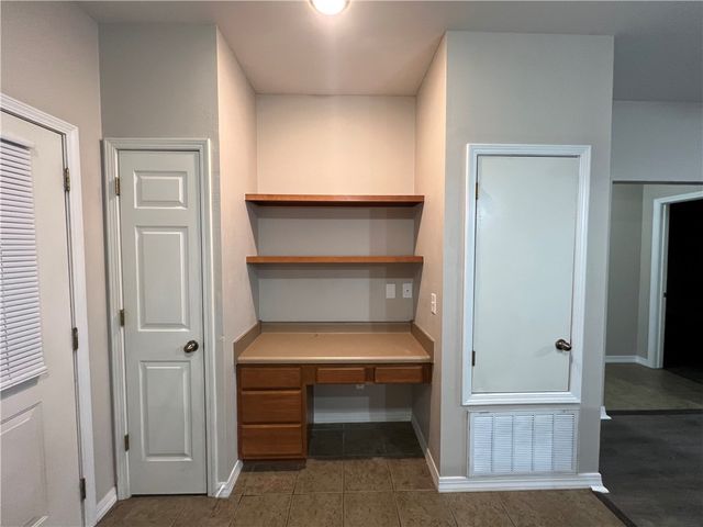 3014 SE J Street 20, Bentonville, AR 72712