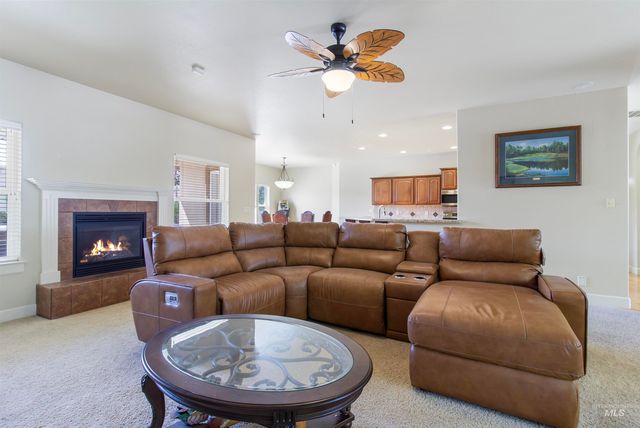 1861 Canyon Park Ct, Twin Falls, ID 83301
