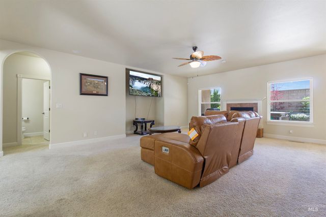1861 Canyon Park Ct, Twin Falls, ID 83301