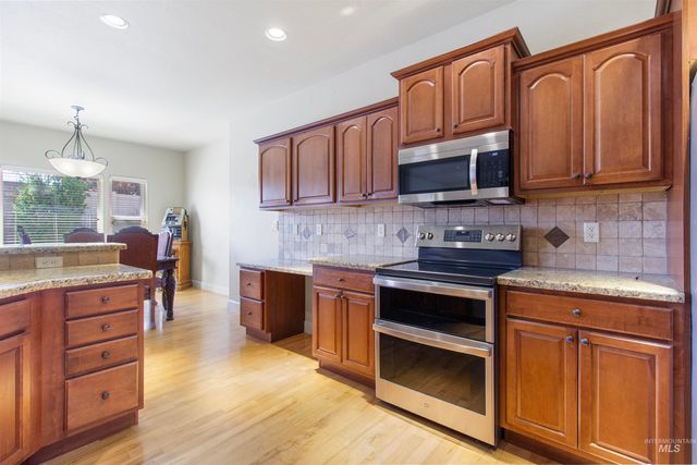 1861 Canyon Park Ct, Twin Falls, ID 83301