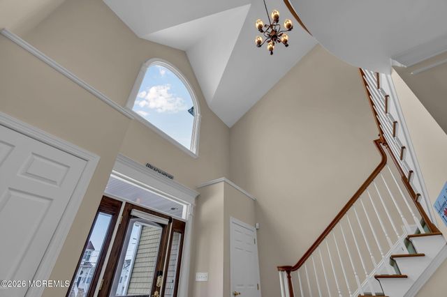 10 Imbrie Place, Sea Bright, NJ 07760