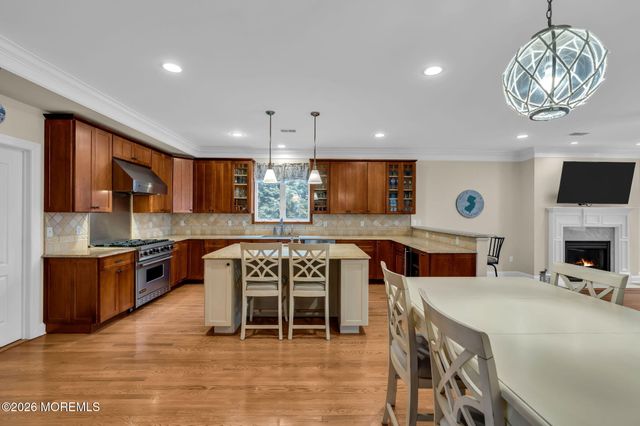 10 Imbrie Place, Sea Bright, NJ 07760