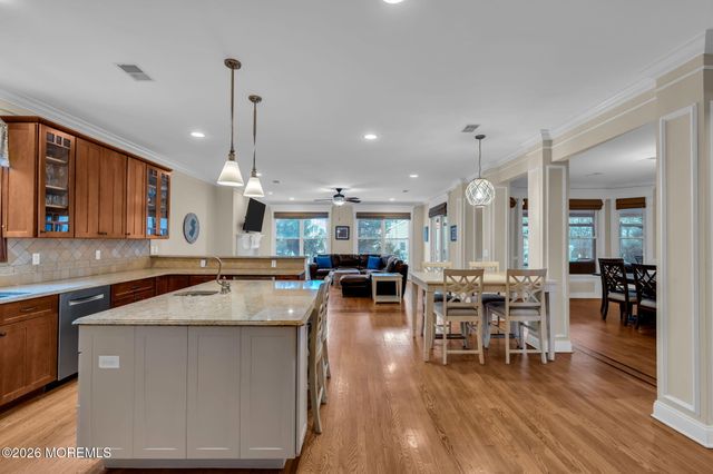 10 Imbrie Place, Sea Bright, NJ 07760