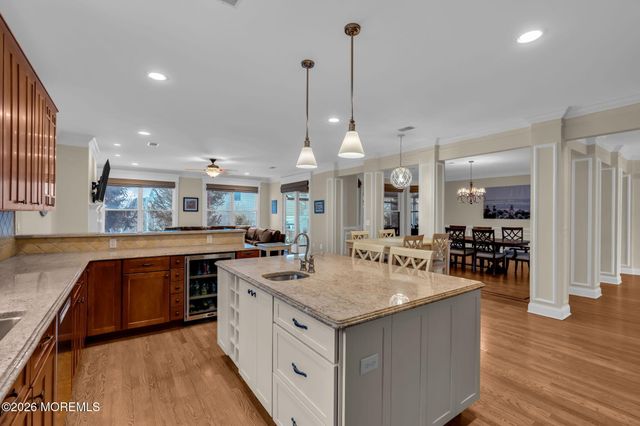 10 Imbrie Place, Sea Bright, NJ 07760