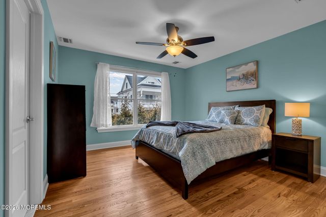 10 Imbrie Place, Sea Bright, NJ 07760