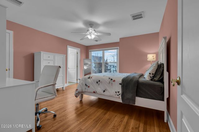 10 Imbrie Place, Sea Bright, NJ 07760